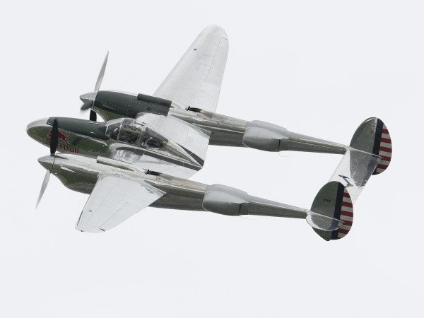 P-38 Lightning van Red Bull (Foto Peter Steehouwer).