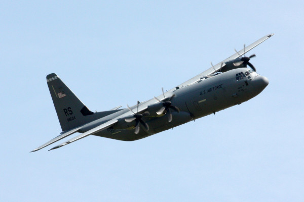 DeE C-130J tijdens de show van 2012.