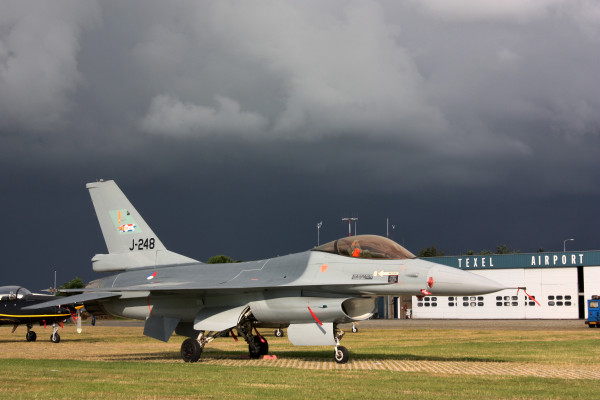 Static F-16AM.